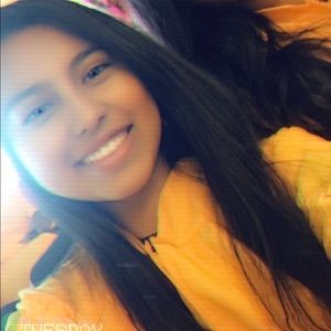 Meet your Posher, Stephanie